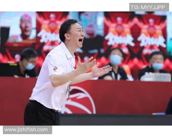 左手拿刀还是右手拿刀？刘维伟小考杨瀚森：米奇筷子用得挺好